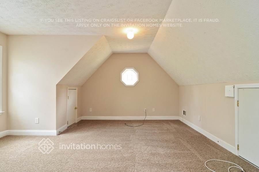 Building Photo - 6 Moss Ct