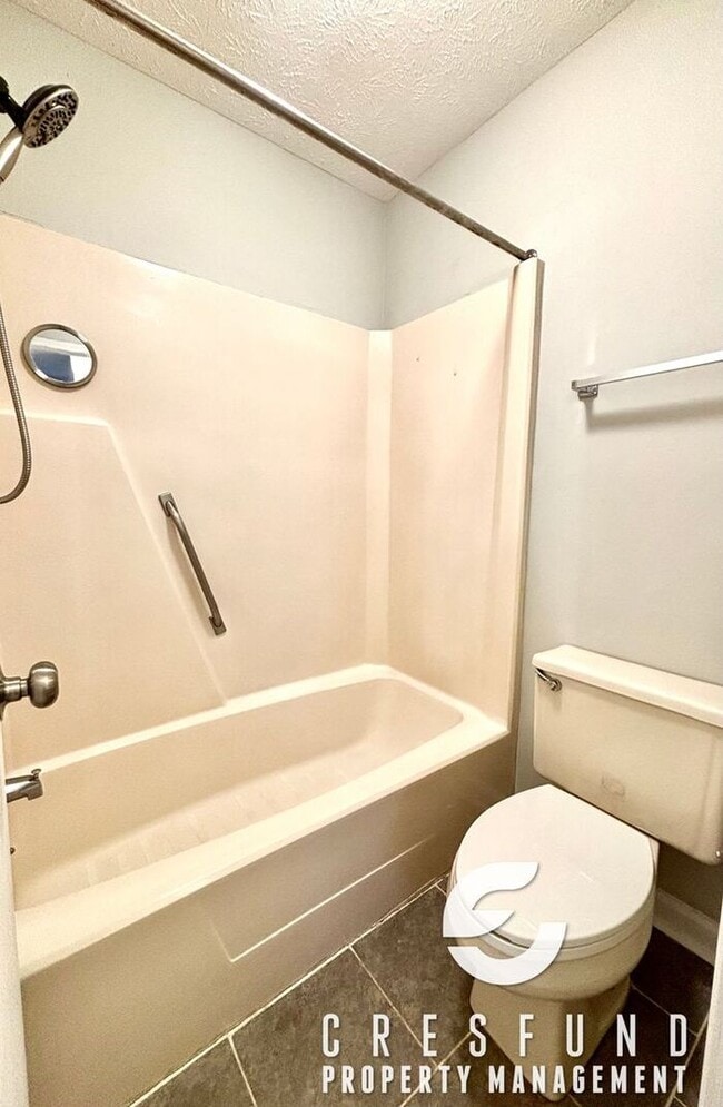 Building Photo - Coziest 3 Bed, 2 Bath - 15 MINUTES FROM YA...