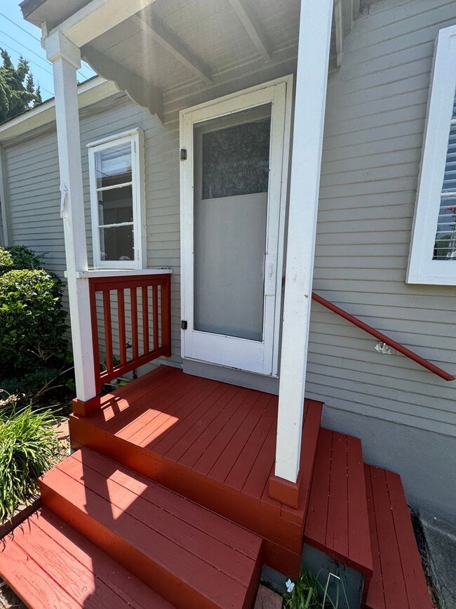 Building Photo - 4311-4315 Maryland Street