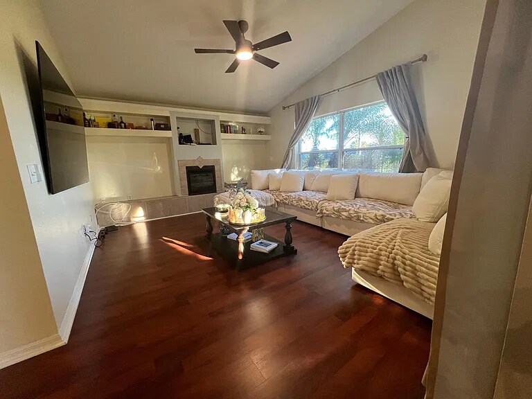 Living room - 15412 Amberbeam Blvd