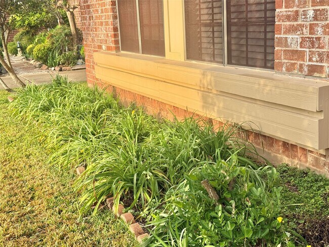 Building Photo - 2934 Field Line Dr