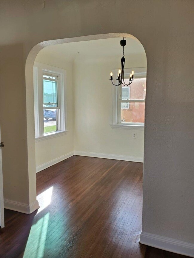 Building Photo - 4624 32nd St