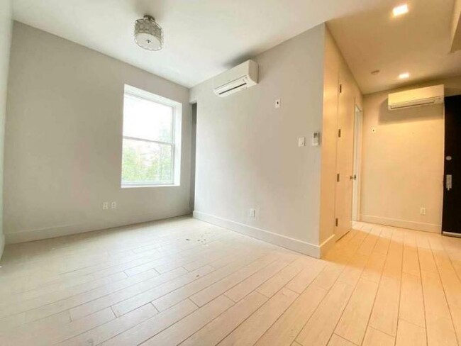 Building Photo - 1 bedroom in NEW YORK NY 10030