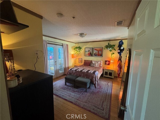 Building Photo - 428 N Hollywood Way