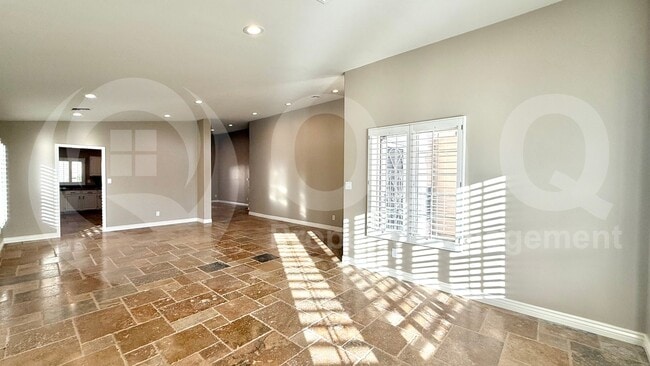 Building Photo - 2744 E Bighorn Ave