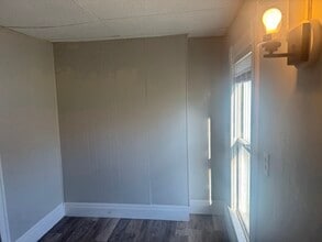 Building Photo - 334 Clay St