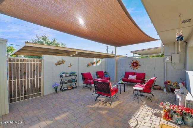 Building Photo - 4883 N Granite Reef Rd