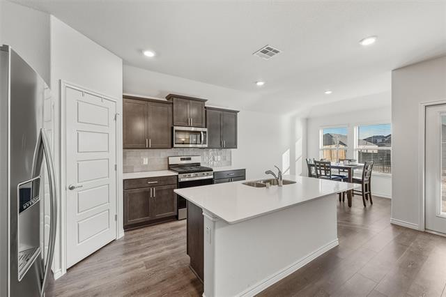 Building Photo - 809 Egret St