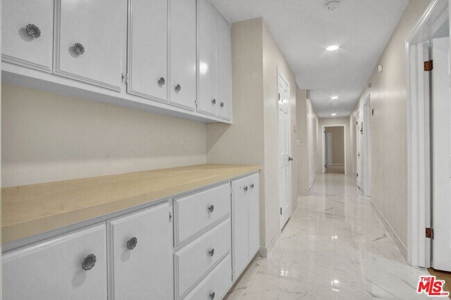 Building Photo - 11410 Canton Dr