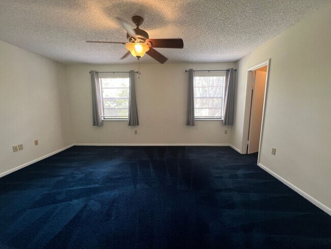 Building Photo - 3583 Raintree Cir