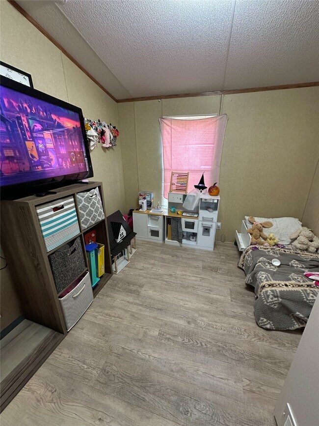 Building Photo - 999 FM 1774