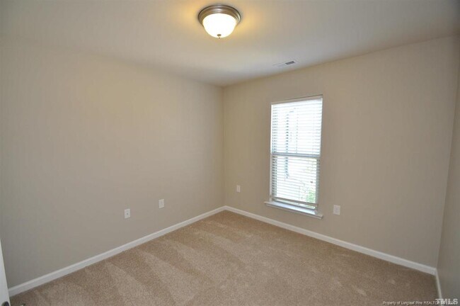 Building Photo - 209 Brier Crossings Loop