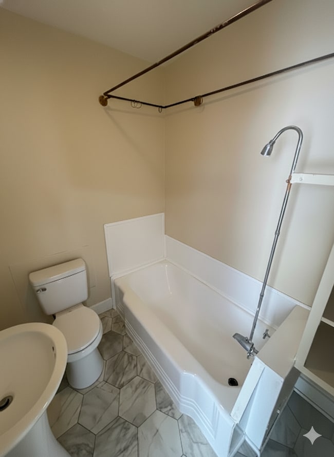 Building Photo - BEL307