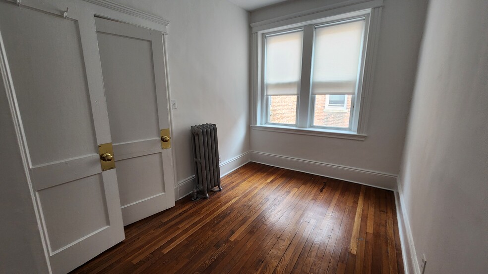 Building Photo - 124 Warren St
