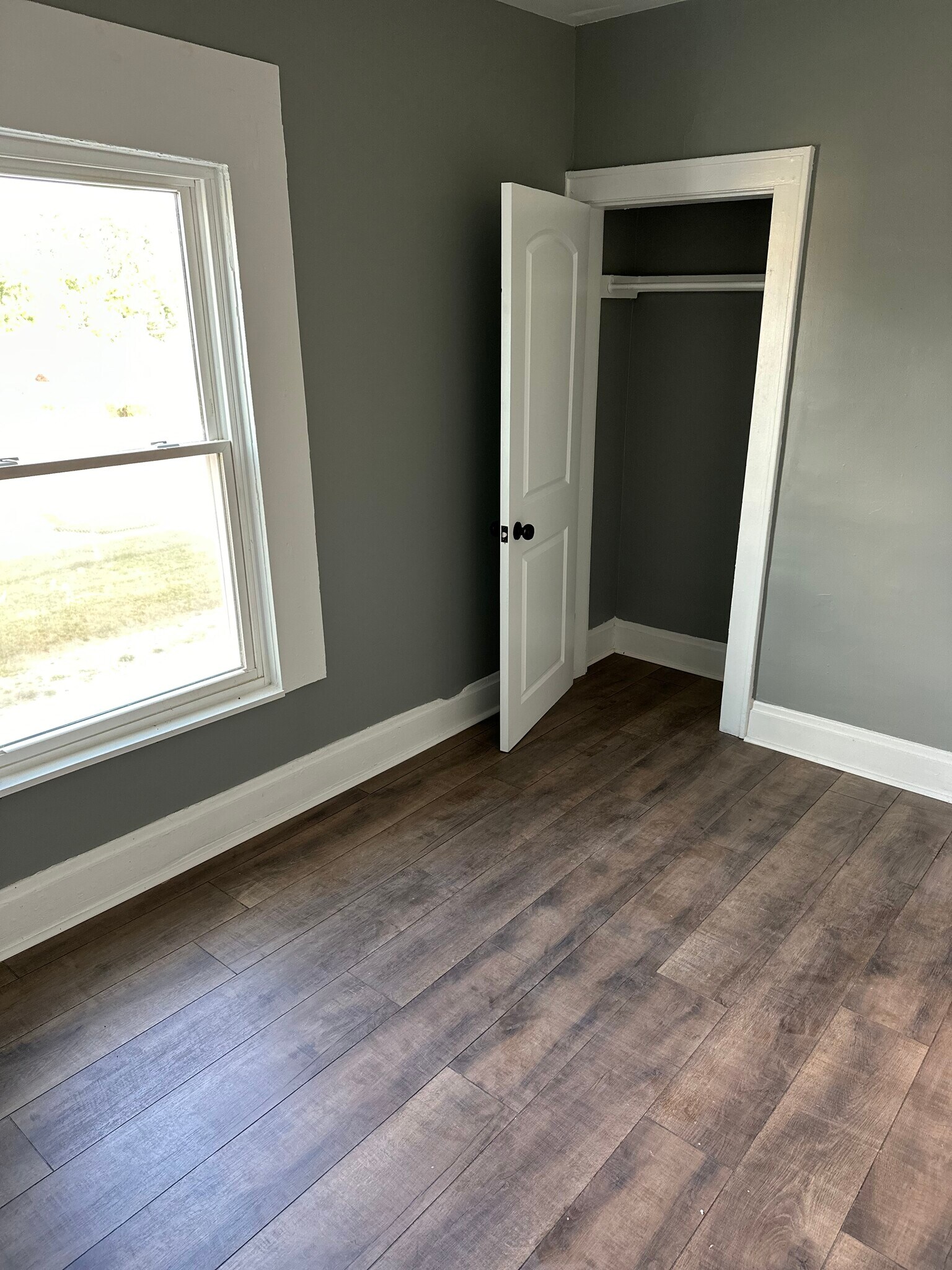 Building Photo - 629 Sheldon Ave