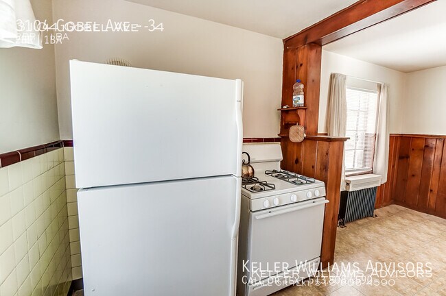 Building Photo - 3104 Gobel Ave