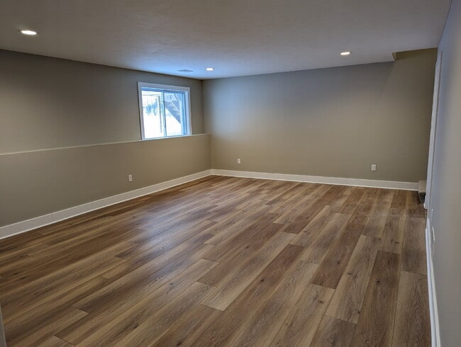 Building Photo - Recently Built 4 Bedroom, 2.5 Bath Duplex in Grandville