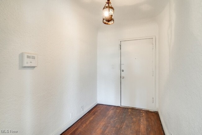 Building Photo - 2828 S Moreland Blvd