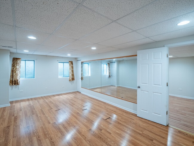 Building Photo - 1040 Sanctuary Ln