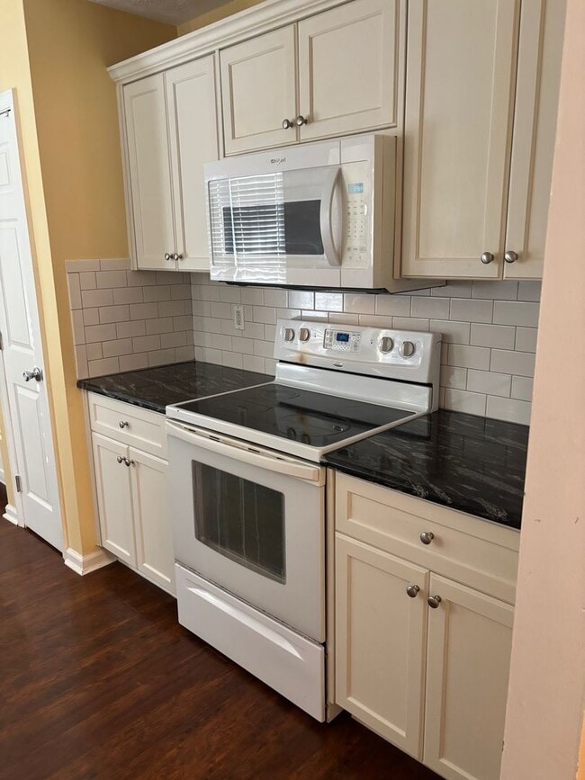 Building Photo - Updated 3/2 Brick Ranch In Grovetown - Ava...