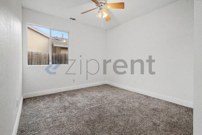 Building Photo - 8375 Grand Cru Dr