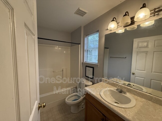 Building Photo - 261 Carterwood Dr