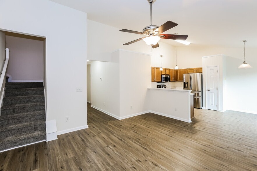 Building Photo - 4714 Adamshire Ave