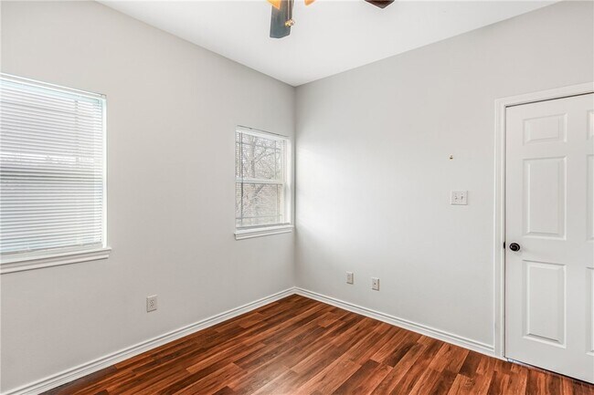 Building Photo - 3935 John Sharp Pkwy
