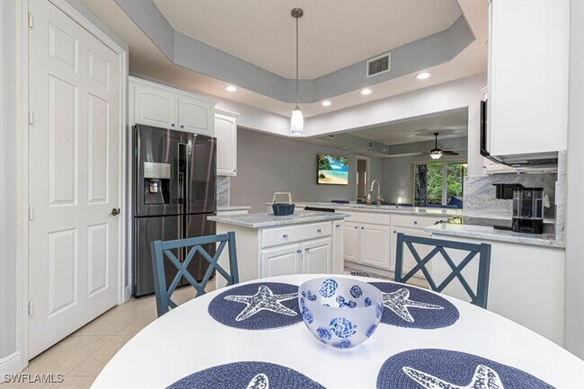 Building Photo - 7837 Hawthorne Dr