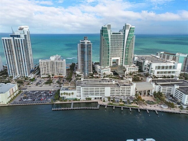 Building Photo - 3535 S Ocean Dr