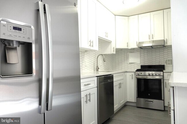 Building Photo - 950 25th St NW