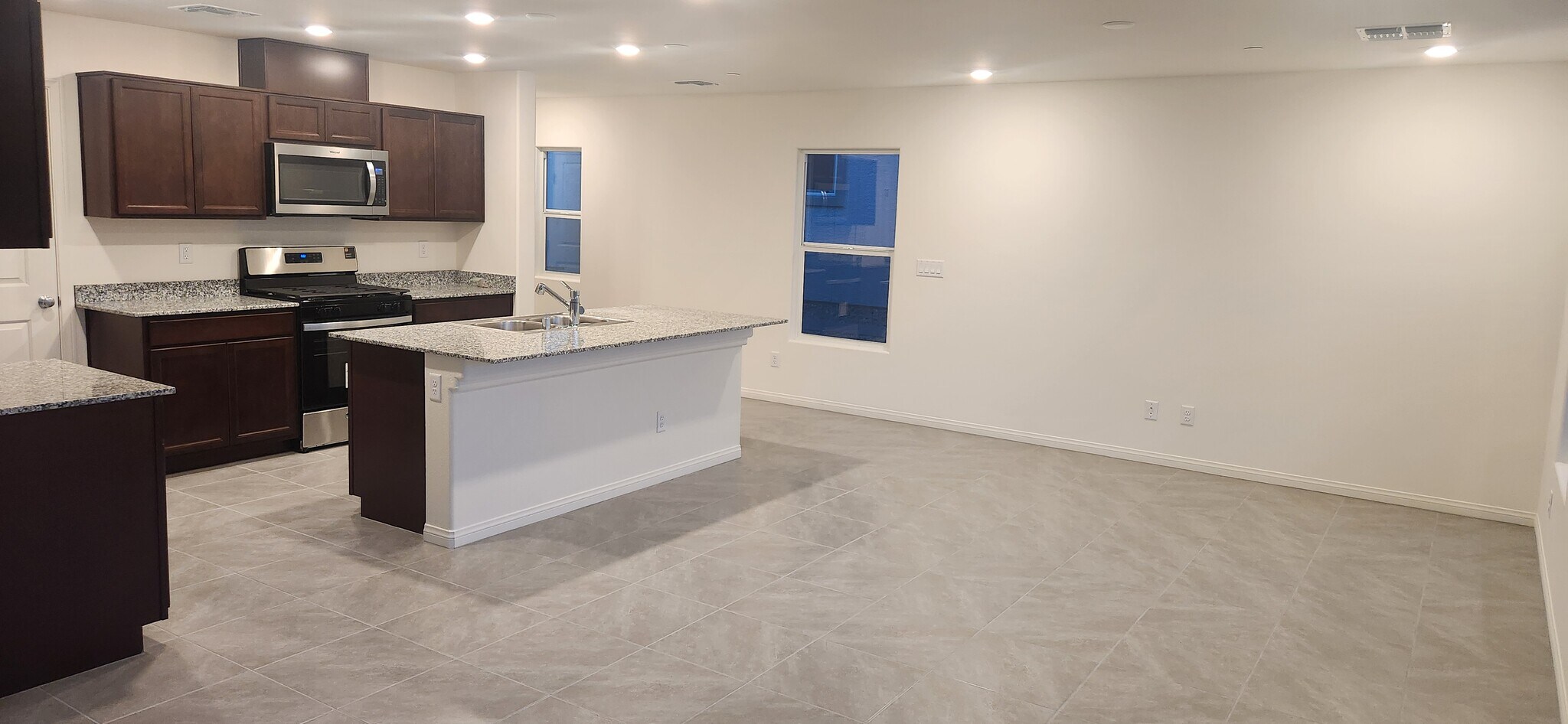 Building Photo - 8944 Juniper Knoll Ave