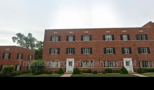 Building Photo - 300 E Gregory Blvd