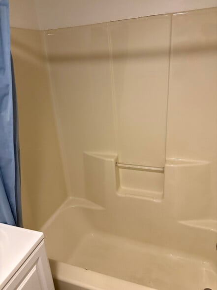 Building Photo - 23 Victor St