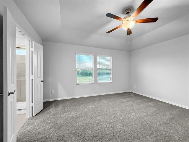 Building Photo - 209 Greenbriar Ln