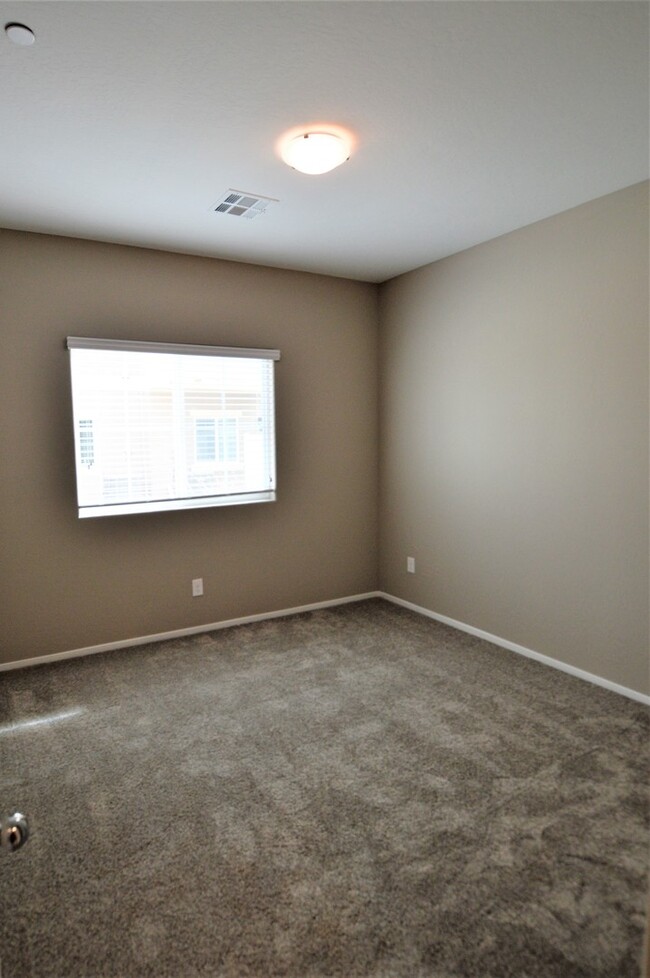 Building Photo - Brand New 3 bedroom townhome