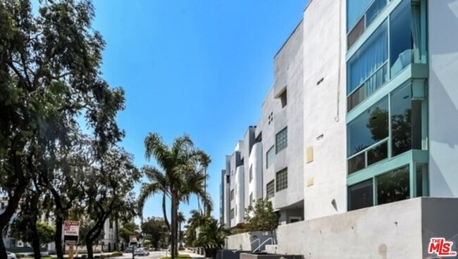 Building Photo - 401 California Ave