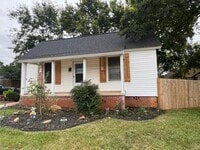 Building Photo - Cute home in Victor Mill in Greer. Rocking chair front porch, 2 bedrooms, 1 full bath with Hardwo...
