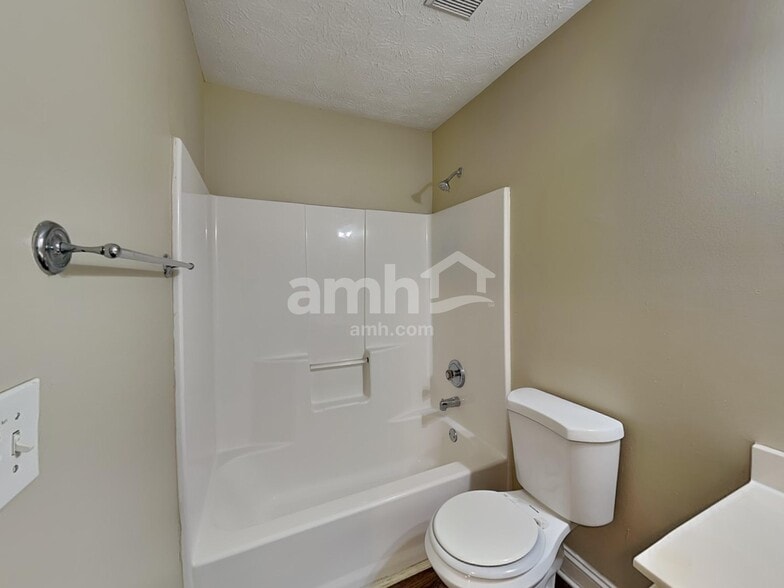 Building Photo - 2710 Meadow Gate Way