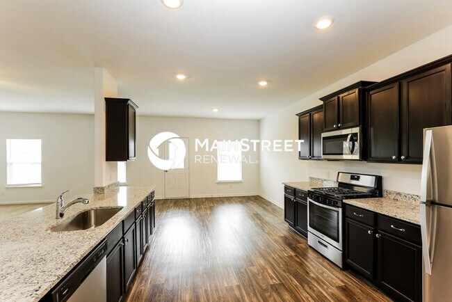 Building Photo - 4 Bedroom Pet-Friendly Home in New Braunfels, TX with Main Street Renewal