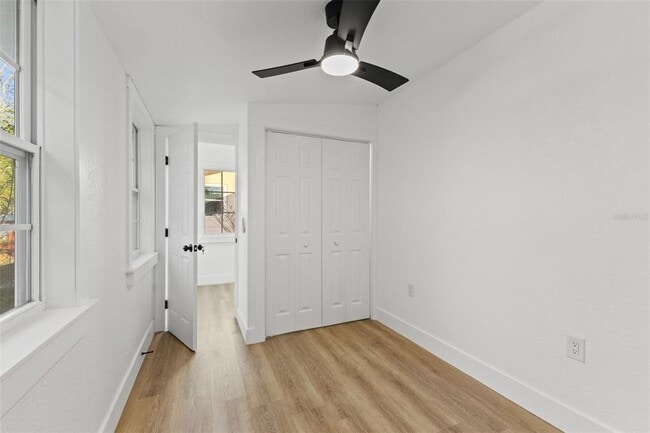 Building Photo - 2008 Oakwood Ave