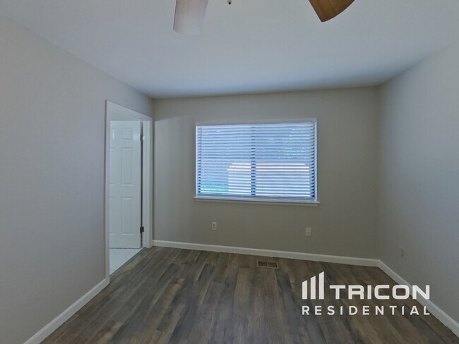 Building Photo - 3509 S Norfolk Way
