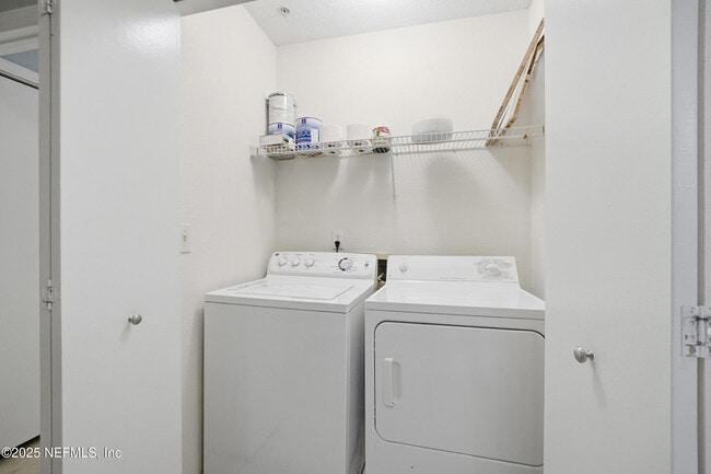 Building Photo - 1655 The Greens Way