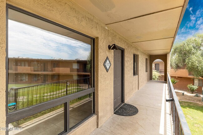 Building Photo - 7110 E Continental Dr