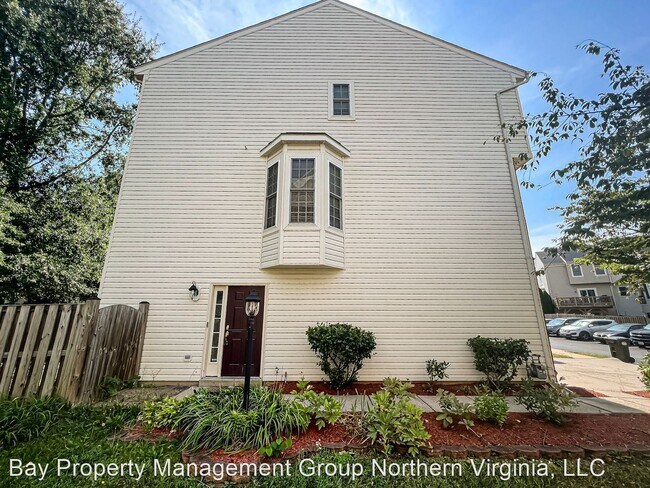 Building Photo - 3 br, 2.5 bath House - 11912 Hayes Station...