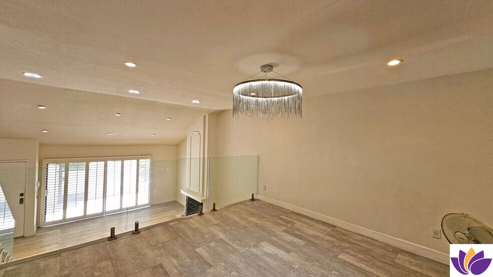 Building Photo - 18130 Oxnard St
