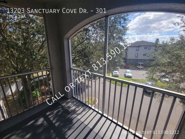 Building Photo - Spacious Tampa Condo