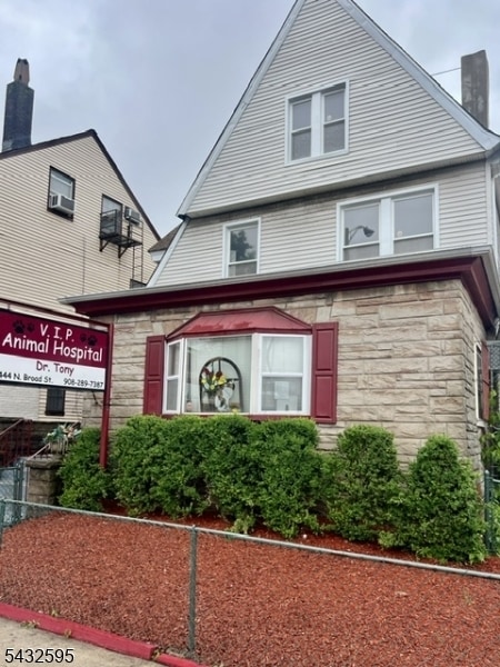 Building Photo - 444 N Broad St