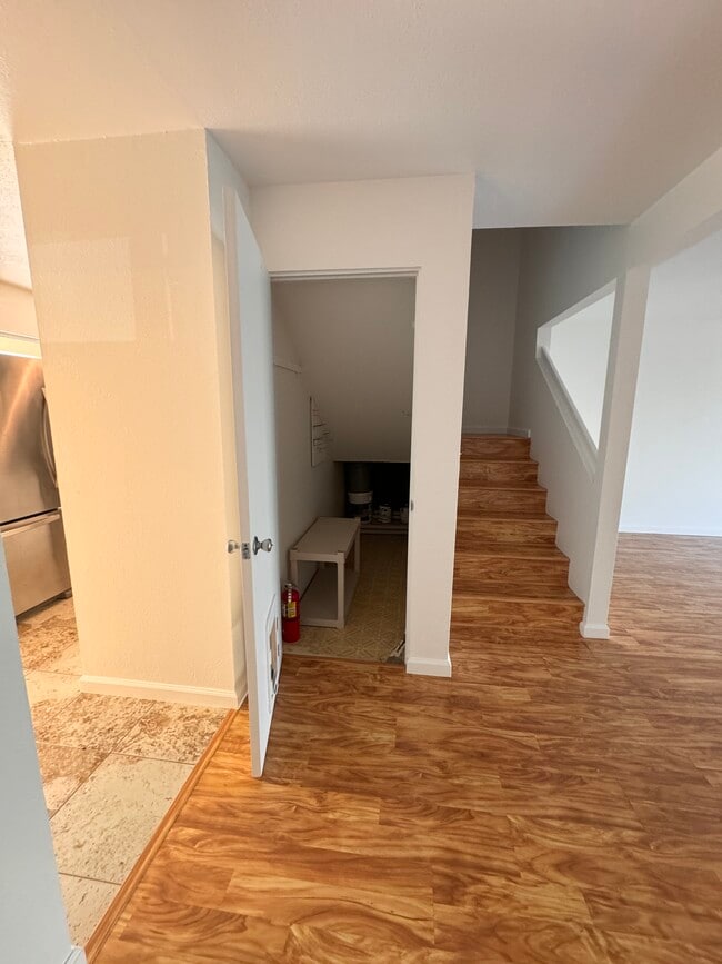 Building Photo - 147 Oko St