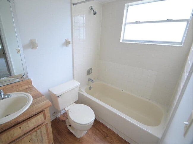 Building Photo - 4227 Pershing Pointe Pl